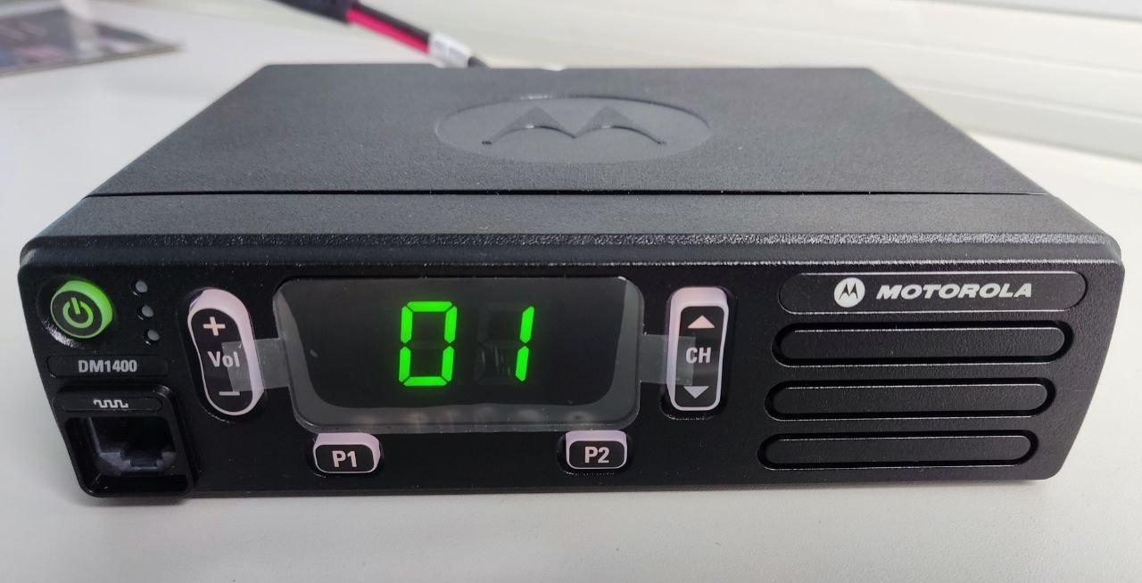 Рация Motorola DM1400 UHF — фото 4